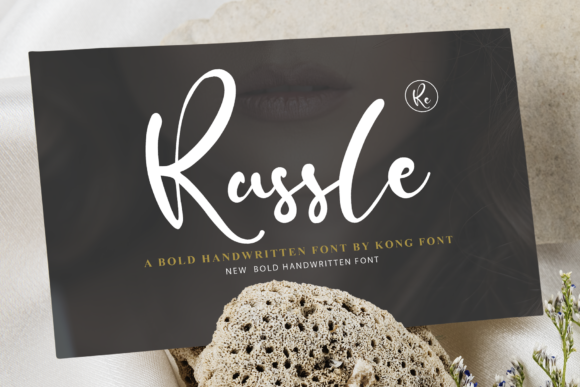 Russle: A Playful Handwritten Script Font for Campaign Design